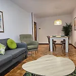 633a 3 Dorm Y Garaje By R2r Consulting *