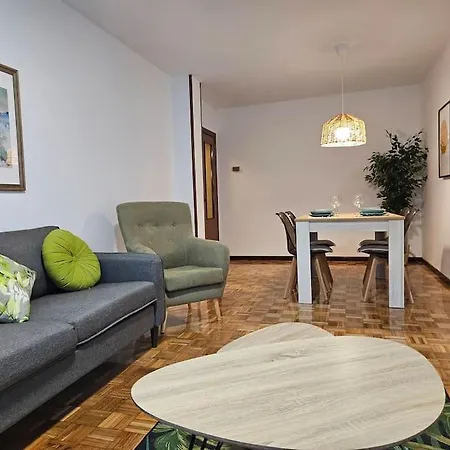 633a 3 Dorm Y Garaje By R2r Consulting *